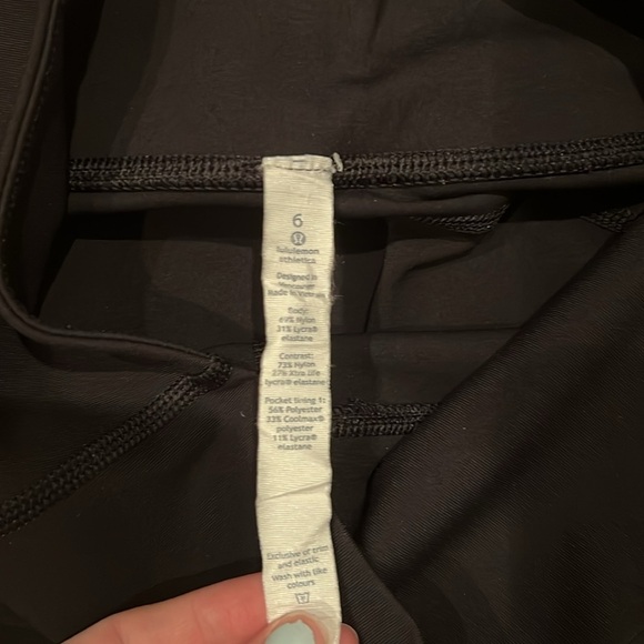 Lululemon Laser Cut Cropped leggings - Picture 4 of 6